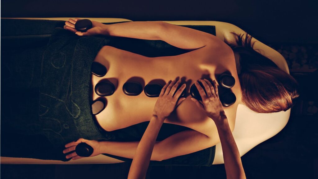 стоун массаж или массаж камнями