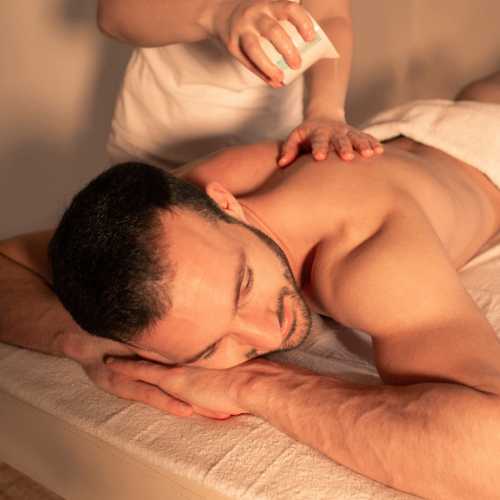 масаж з олією